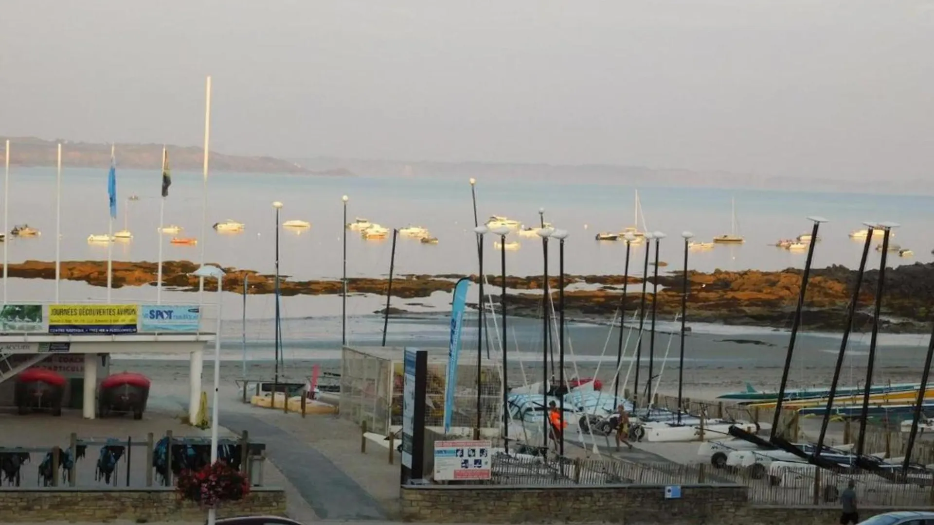 Apartment With Indoor Pool And Sea View Plougonvelin 0*,  Γαλλία